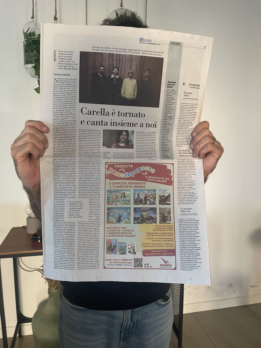 Carella è tornato! 
Grazie di cuore a Max Castellani per la poesia delle sue parole ❤️

<a href="/Avvenire_Nei/">𝐀𝐯𝐯𝐞𝐧𝐢𝐫𝐞</a> #enzocarella #dolcetupertu #avincola #avincolacantacarella