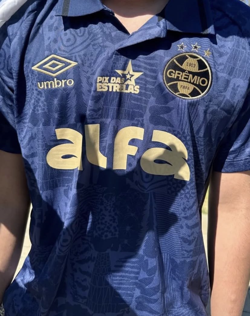 A nova camisa III do Grêmio. Gostei.