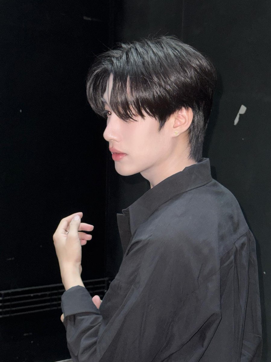 เชิ้ตดำหล่อม๊ากกก รุนแรงต่อหัวจัยสุด🫠🖤

#TLE_mtm