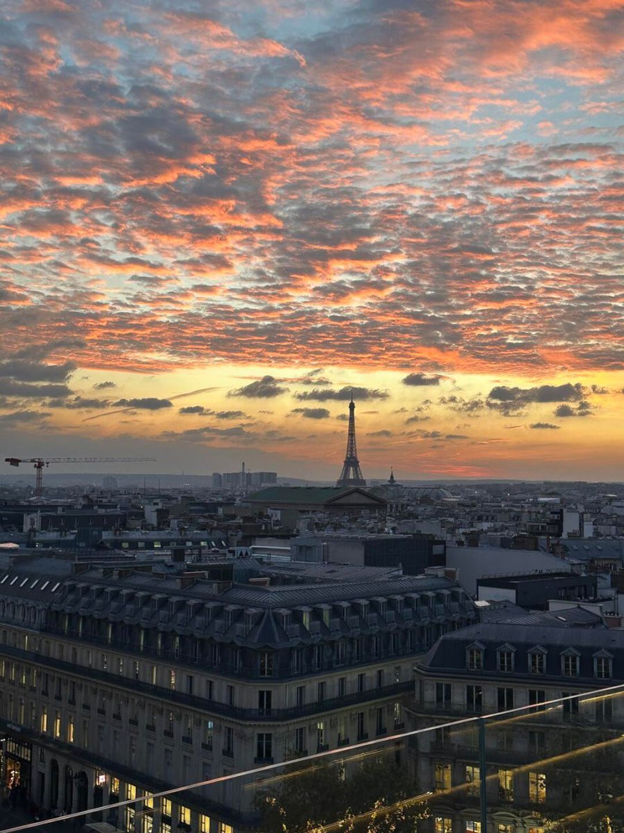 It's so beautiful, I wish time would stop at this moment