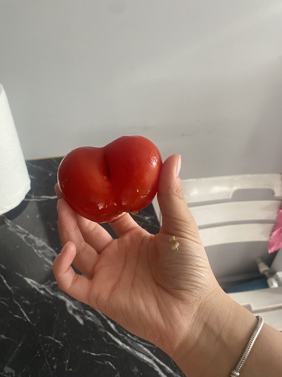 Ablam kalp dedi ben popo dedim ablamın sevgilisi var benim yok heralde ilişki durumundan 🥲