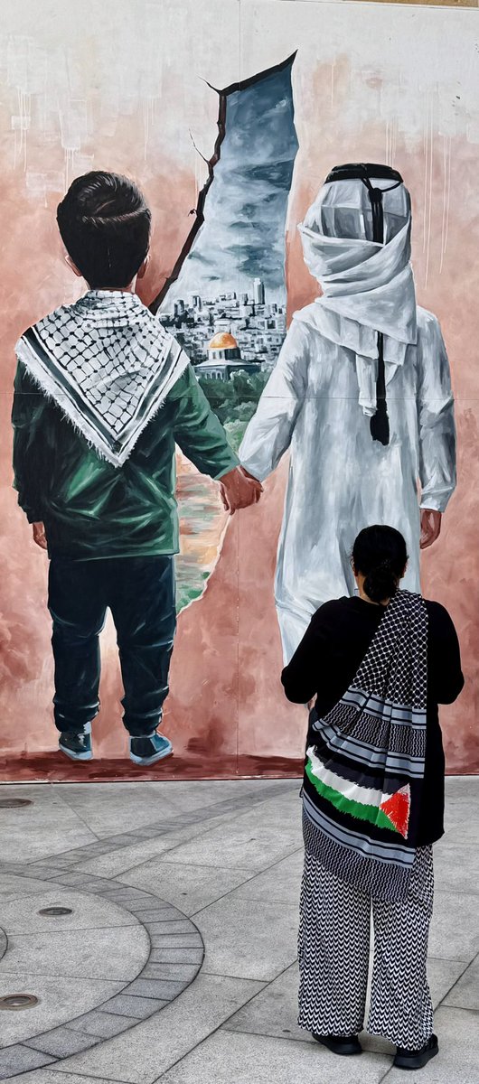 من على أحد الجدران في #الدوحة