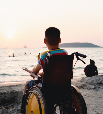 CARESHarness's tweet photo. Extra special kids need extra special care when flying! Check with you doctor to see if you can use this FAA approved safety device for your child with special needs.#careskidsflysafe #flyingwithspecialneeds #autismtravel #Travel  https://t.co/u1Q4h2EYHx https://t.co/wtcoyiqQ2J