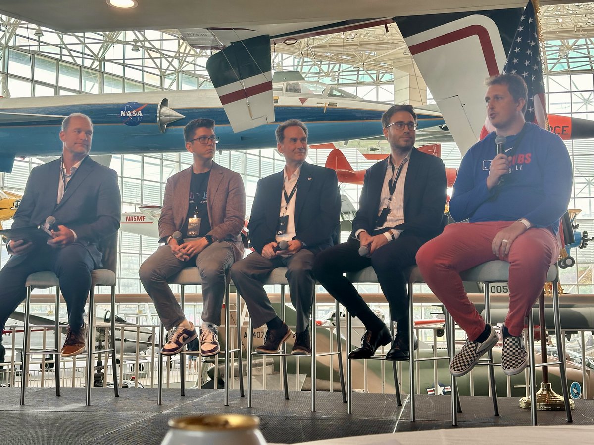 PortalSpaceSys's tweet image. The mission may be orbital, but the momentum starts local.

Our COO @IanVorbach joined the S4 Summit in Seattle yesterday to talk space superiority and what it takes to move fast in orbit.

Thanks to FUSE for bringing the community together!

#S4Summit #SpaceMobility