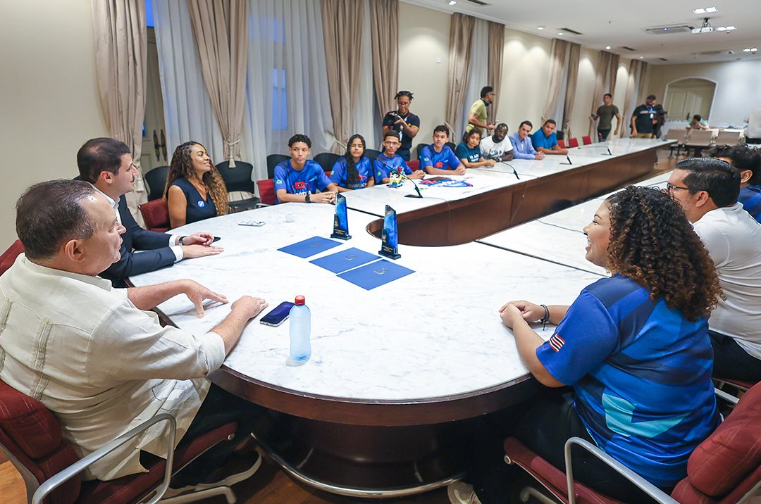 Esse resultado é fruto do talento, dedicação e do investimento em educação de qualidade, que abre oportunidades. Parabéns, campeões, vocês são motivo de orgulho para todo o estado 🏆✨