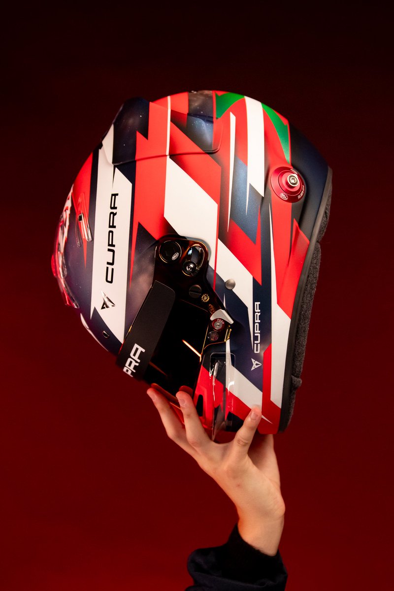 andercortes's tweet image. Bú