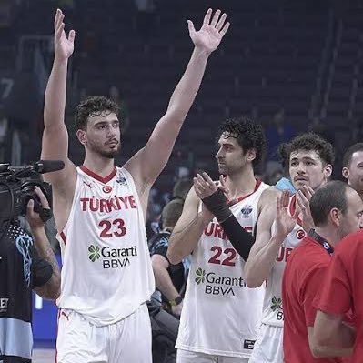 CACIK DA, BAKLAVA DA FİNAL DE BİZİM! 🇹🇷

Millilerimiz, Yunanistan’ı eleyerek FİNALE yükseldi!