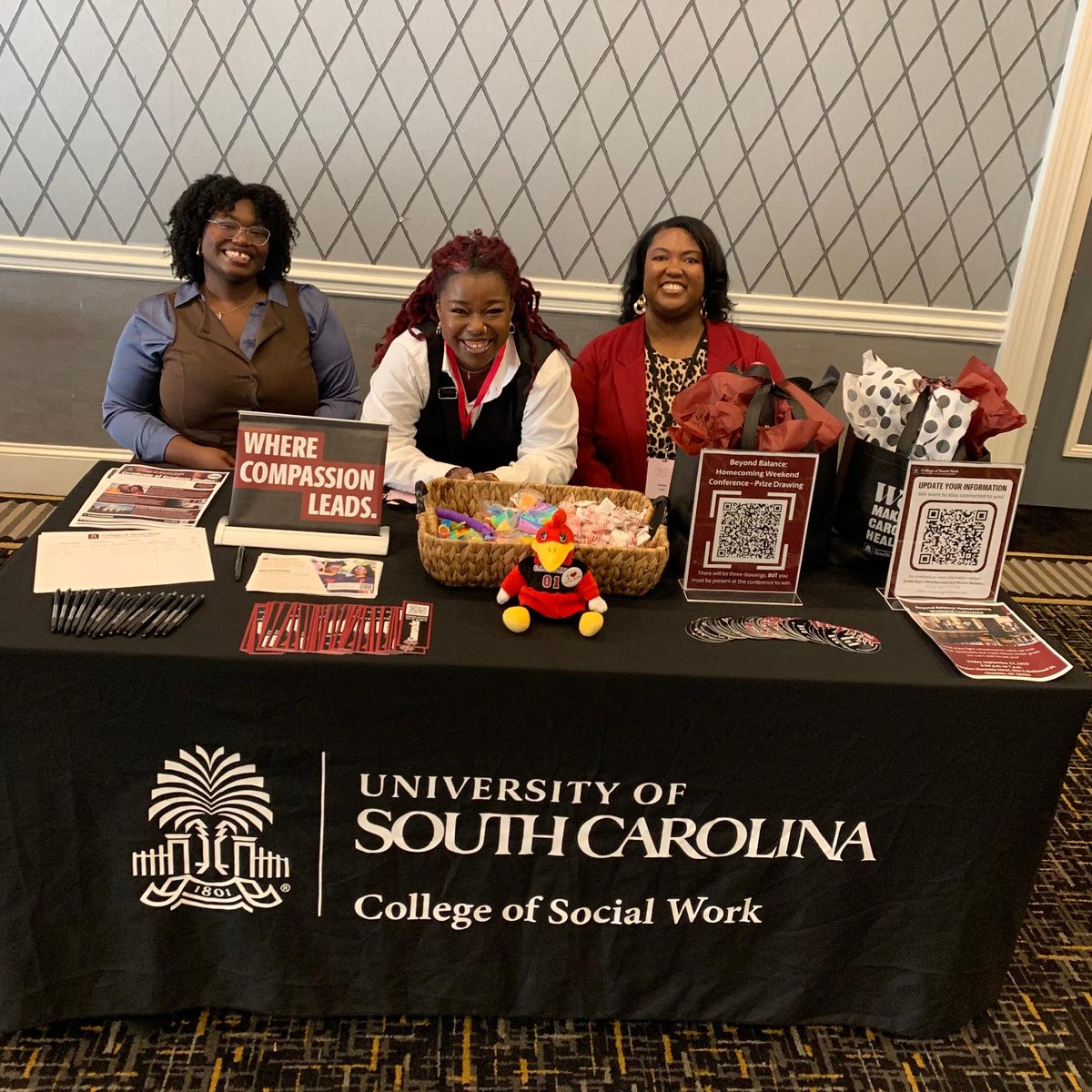 USC College of Social Work (@uofsccosw) on Twitter photo Our crew at the Black Girls In Social Work conference = unstoppable energy! 🤩 #socialworkchangemakers #socialworkimpact Our crew at the Black Girls In Social Work conference = unstoppable energy! 🤩 #socialworkchangemakers #socialworkimpact