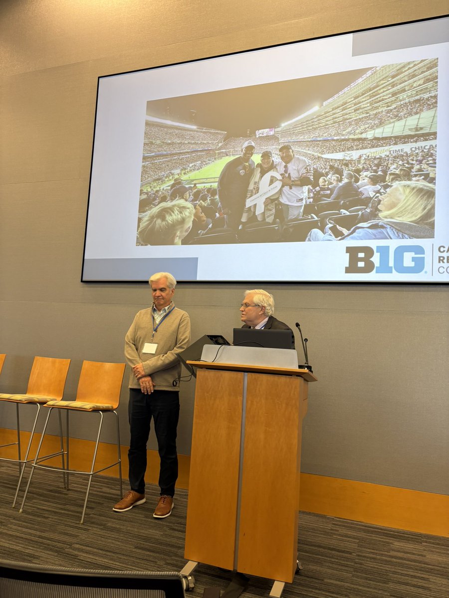 KariWisinski_MD's tweet image. Great @BigTenCRC summit today. Advancing cancer research collaboration across the growing BigTen (now 18!) team. Honoring colleagues including @UWCarbone ‘s Dr. Bailey, inspired by @chrisdraft and meeting new members.