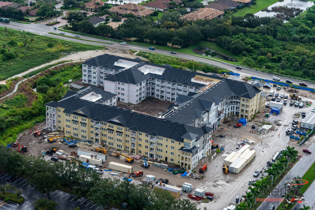 gulfbuildingLLC's tweet image. The latest look at our Ellenton Crossings project shows how far we’ve come. Excited to see this development take shape and move closer to completion. #MountaneerDevelopment #generalcontractor #Ellenton #Florida #building #teamwork #construction #constructionsite