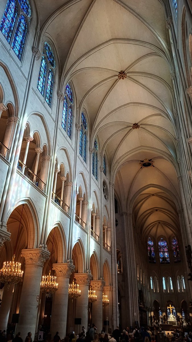 Lucy Worsley tweet media