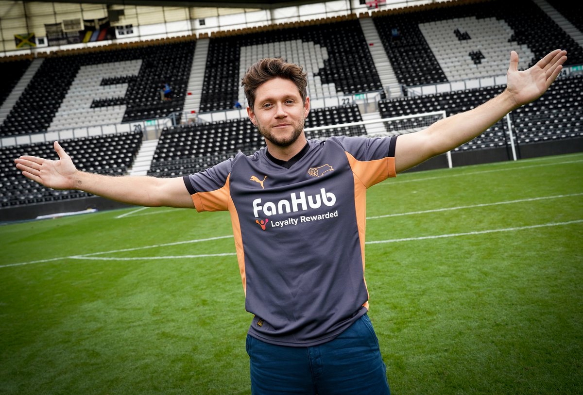 dcfcofficial's tweet photo. Happy birthday, @NiallOfficial! 🎉 https://t.co/uNCAWfTT9e