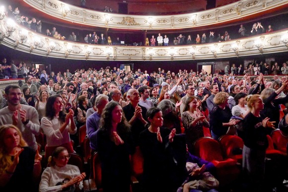 🥇El festival Dansa València recibe la Medalla de Oro de la Academia de las Artes Escénicas de España

➡️Este premio reconoce el compromiso con la danza contemporánea que el <a href="/GVAivc/">Institut Valencià de Cultura - GVA</a> impulsa desde la Comunitat Valenciana 

comunica.gva.es/es/detalle?id=…