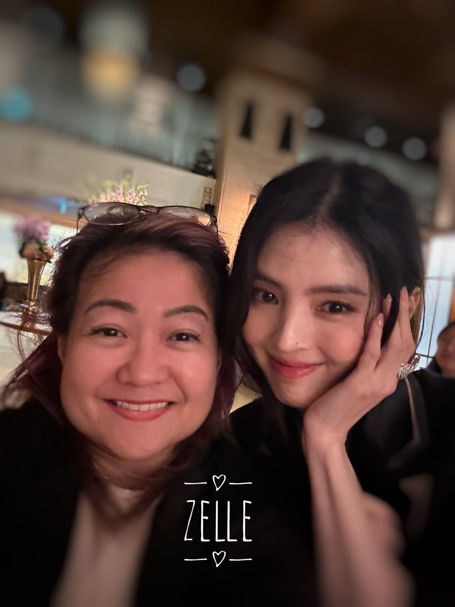 makayla8882001's tweet photo. #hansohee 
#HanSohee 
#projectY 
#TIFF50 
#Torontointernationalfilmfestival 
#TIFF

Captured a moment with the ever-beautiful Han So Hee 🥰🫶🏻😍 https://t.co/mrguzehfSm