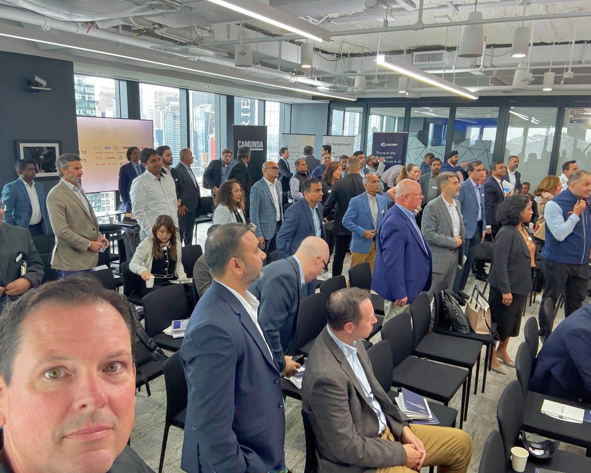 DDNintelligence's tweet image. Cognizant x DDN is redefining how banks run AI at scale — are you in?

At Cognizant’s Banking, Capital Markets and Insurance Partner and Client Innovation Exchange, Moiz Kohari, VP, Enterprise AI &amp;amp; Data Intelligence at DDN, presented DDN Infinia and its role in powering…