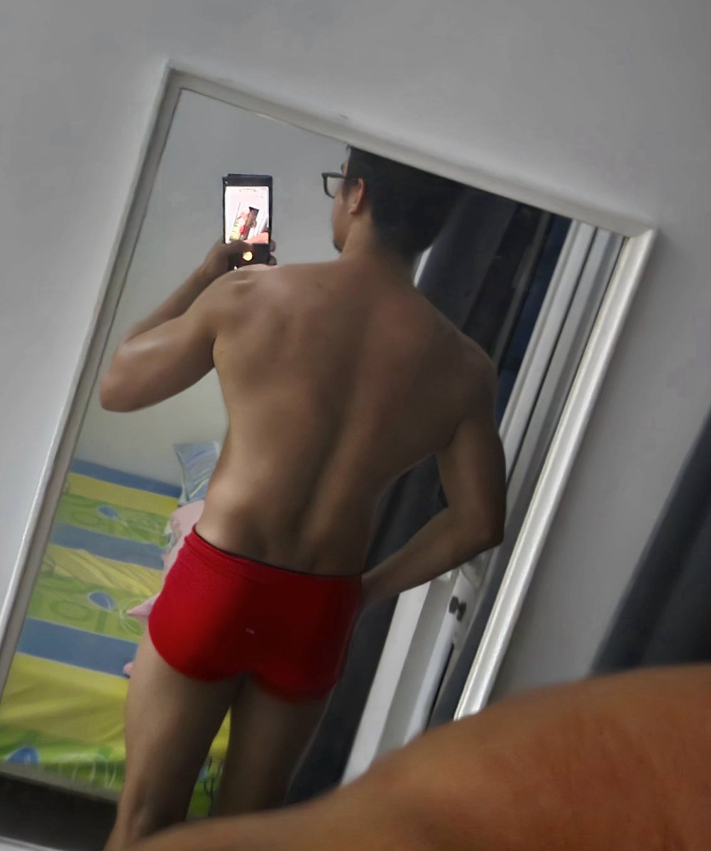 Fruit of hard work. Big back! #Back #Flex