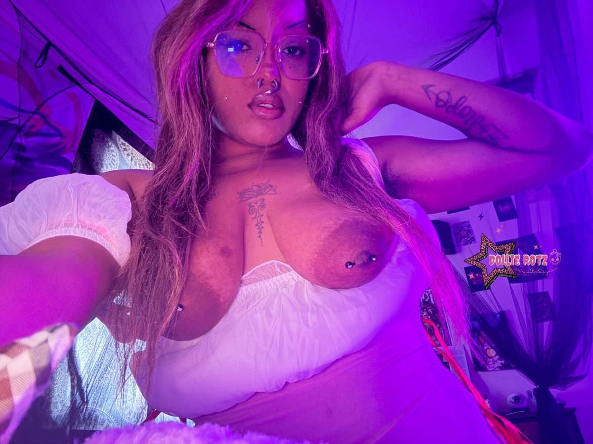 dollie!. 🍭 tweet media