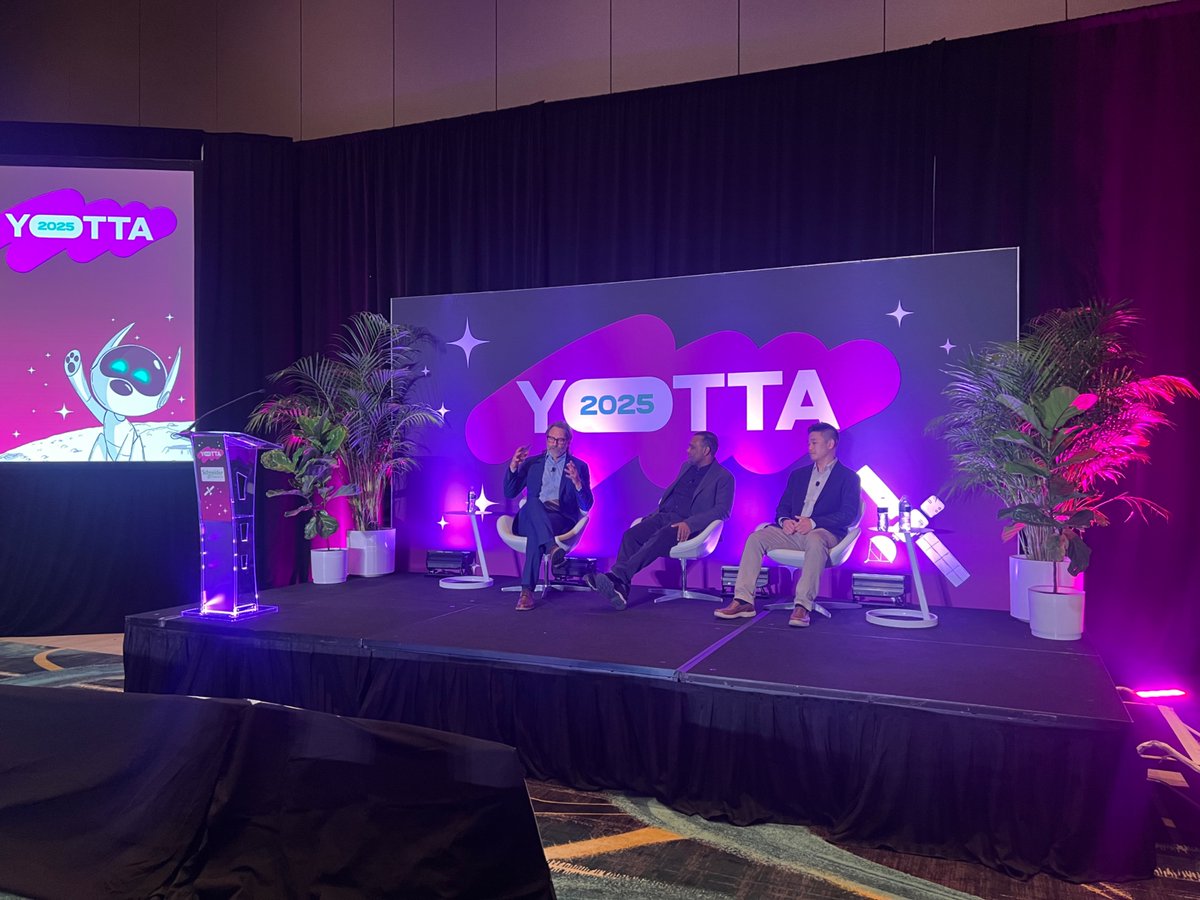AmpereComputing's tweet image. A snapshot of #YOTTA2025: presentations from Sean Varley and Jeff Wittich, partner demos at our booth, including the new DEEPX AI-Powered Video Management System, and our VIP party.
Thanks to our customers and partners for a great event!