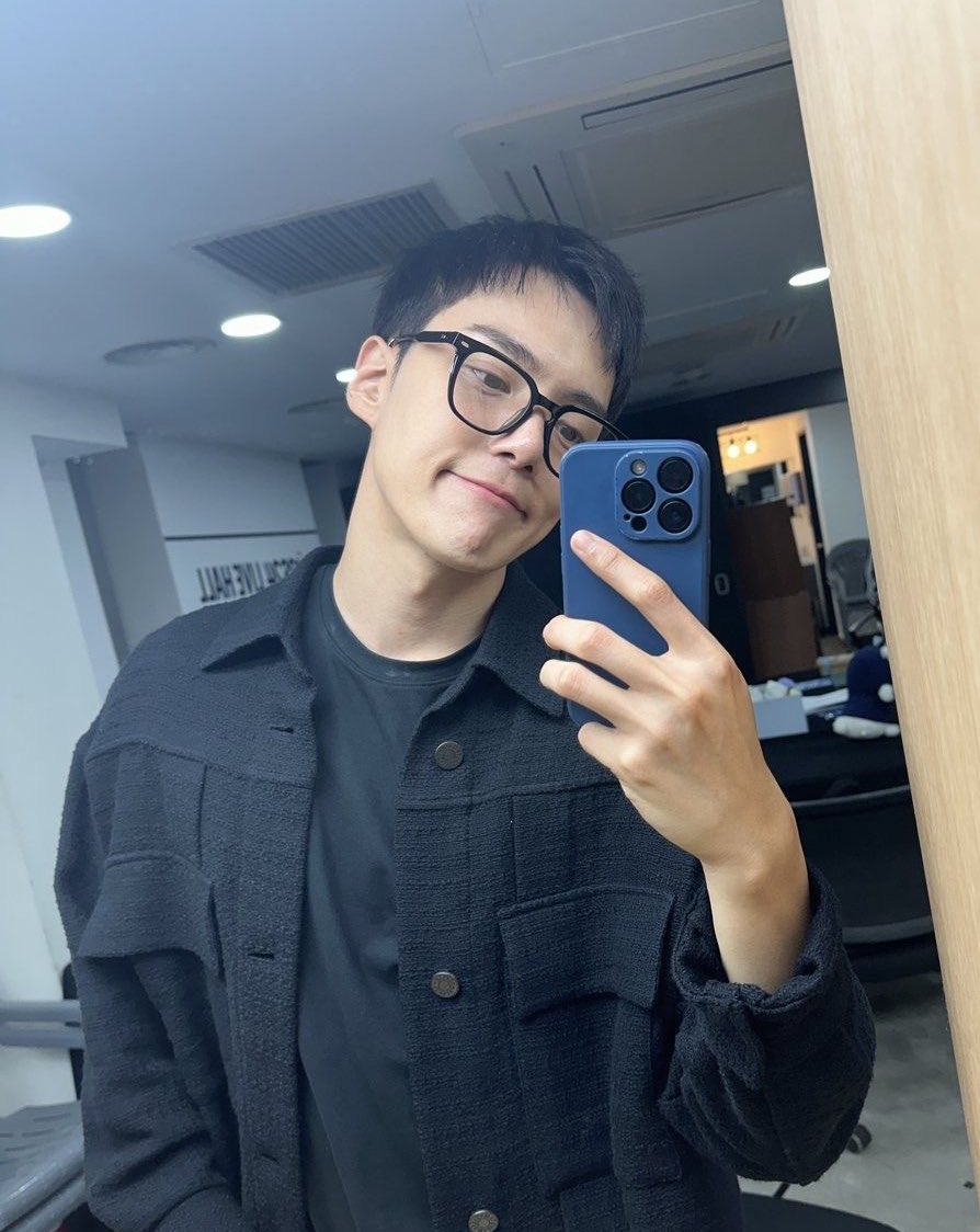 iqazaleh's tweet image. Catch Me Now🎶 

#MBBSD #MONBEBESELCADAY #민혁