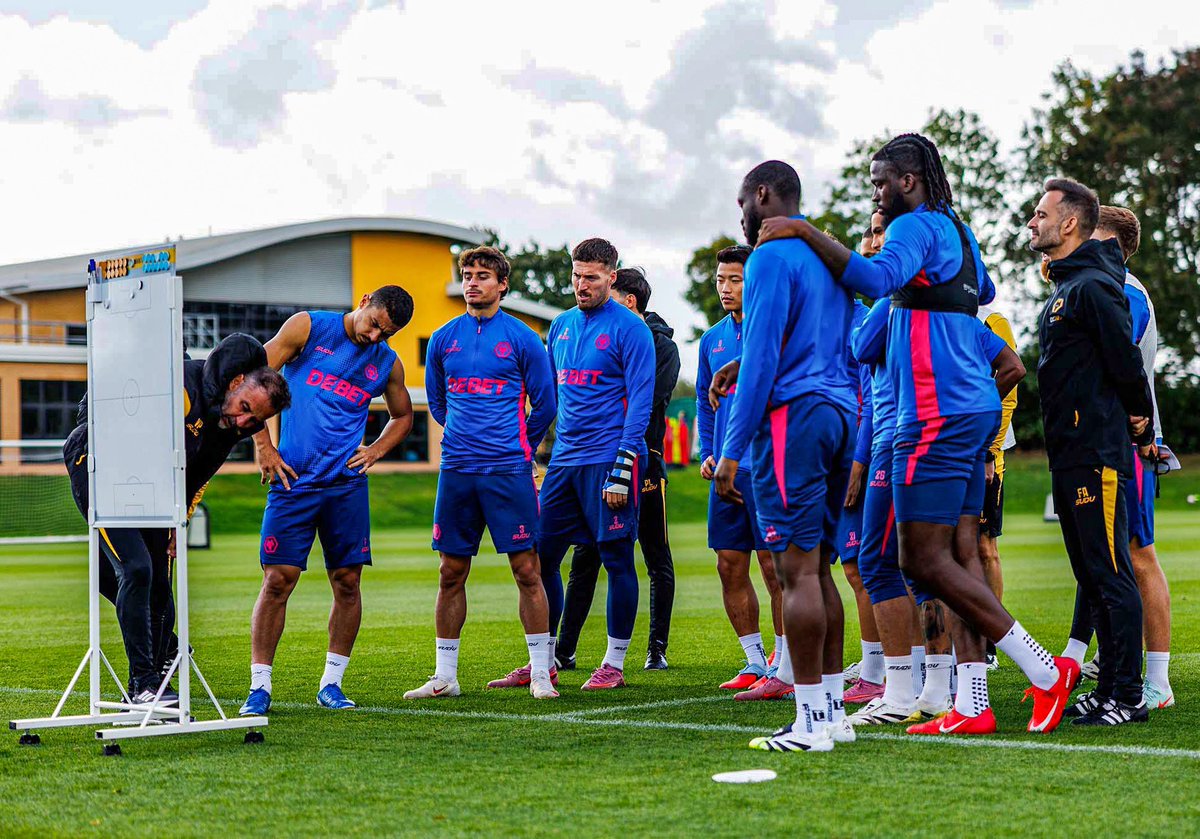 “And if you look right at the bottom you’ll see that’s where we are in the league….. so BUCK YOUR FUCKIN’ IDEAS UP LADS!!”