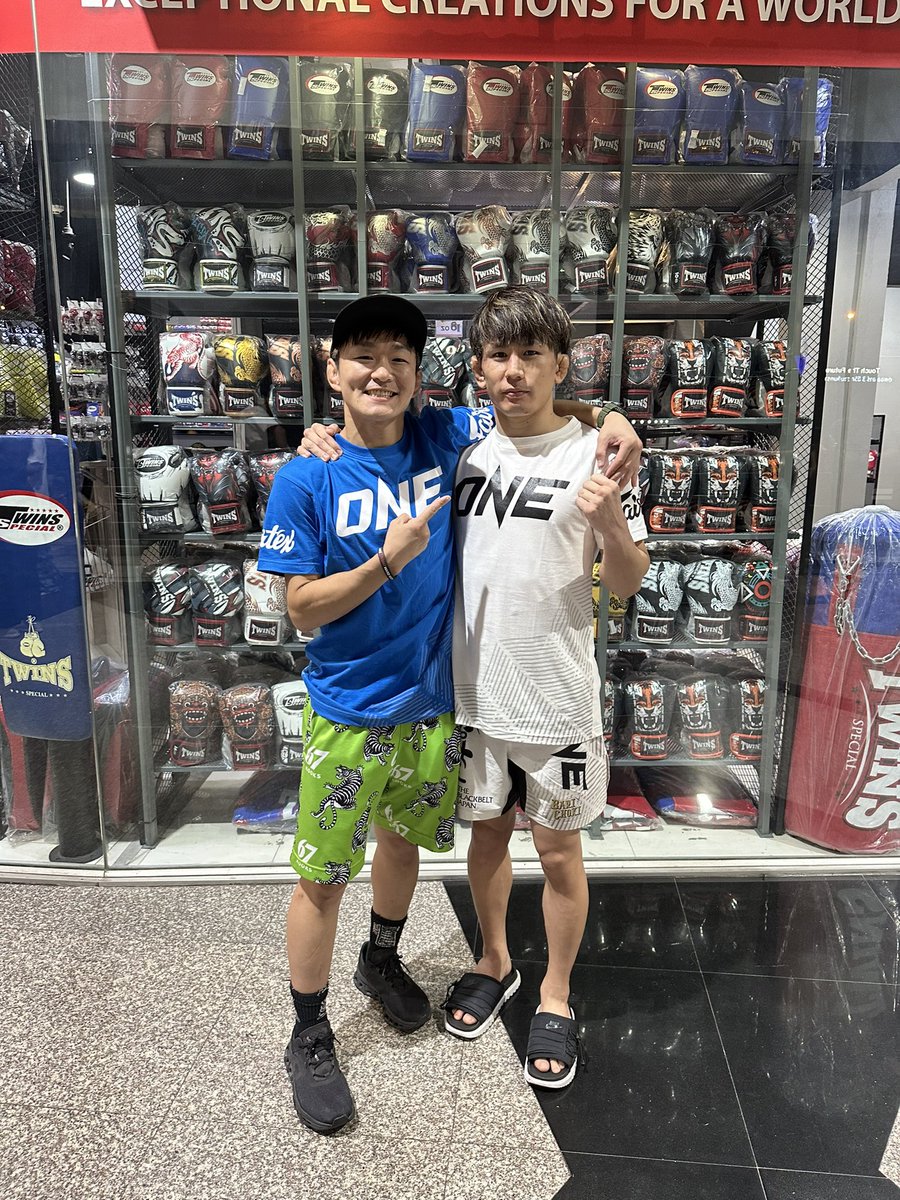 ONE初戦、なんとか勝てました。
自分の中では本当にギリギリだった。

弱い自分を強くしてくれる周りの人のおかげです。
#ONEFridayFights124