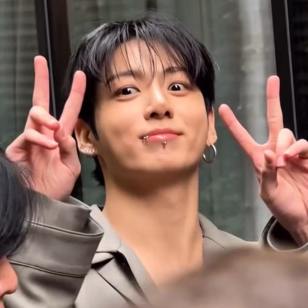 AMOURKOOK's tweet image. my cute little star candy ♡