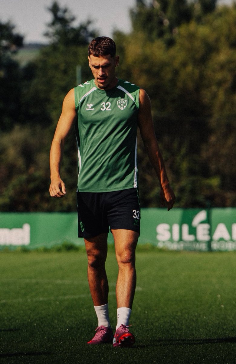 Lucas Stassin with a new hairstyle 😳