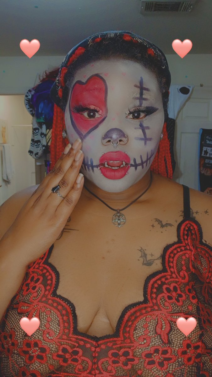 gothbratbitch's tweet photo. https://t.co/ZvcLiJYlMX