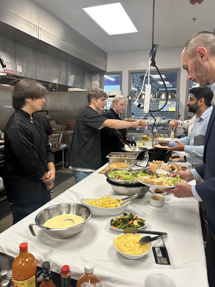 ICSA recently had the pleasure of joining Norwood Development Group, Colorado Schools Fund, and the Legacy Institute who came to learn more about Idaho’s strong public charter school partnerships with community businesses and financial investors!