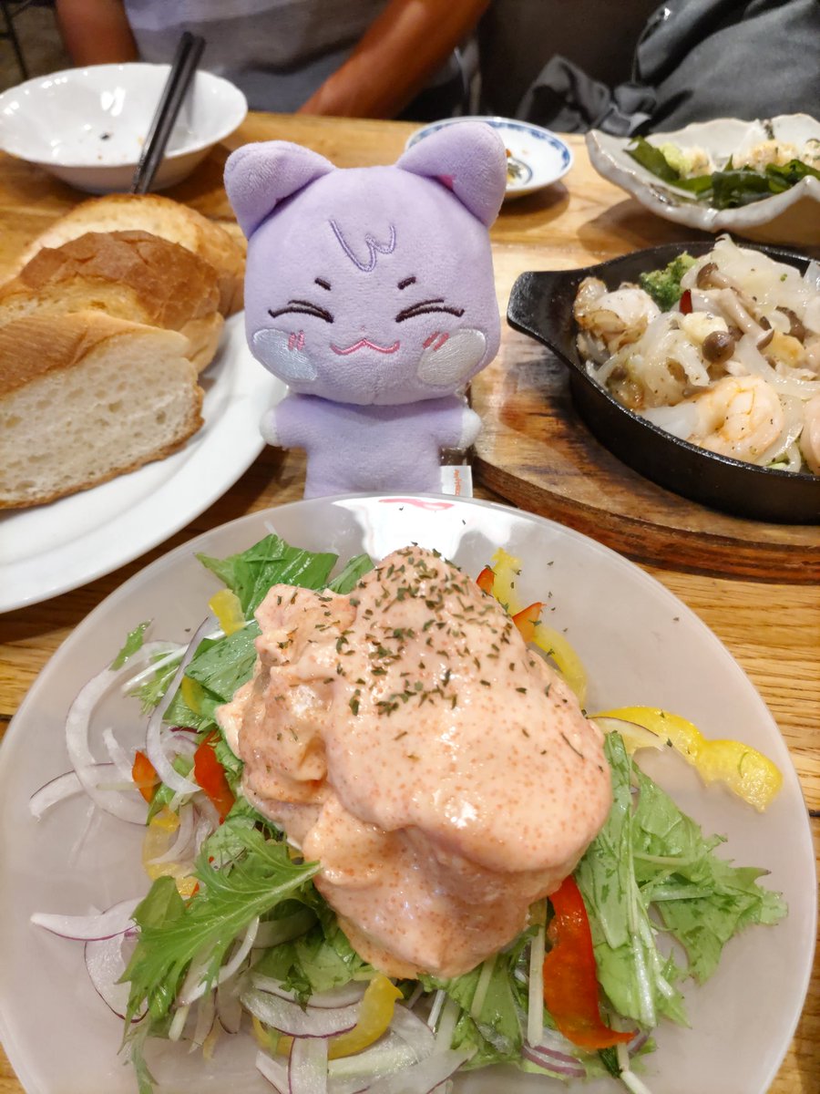 Msan910710's tweet photo. 誕生日暴飲暴食ウィーク第三弾
イケメンとサシ飲み🍺🍺
サンドギ…ビール飲み過ぎちゃったよ😅 https://t.co/LUU2aO5A9d