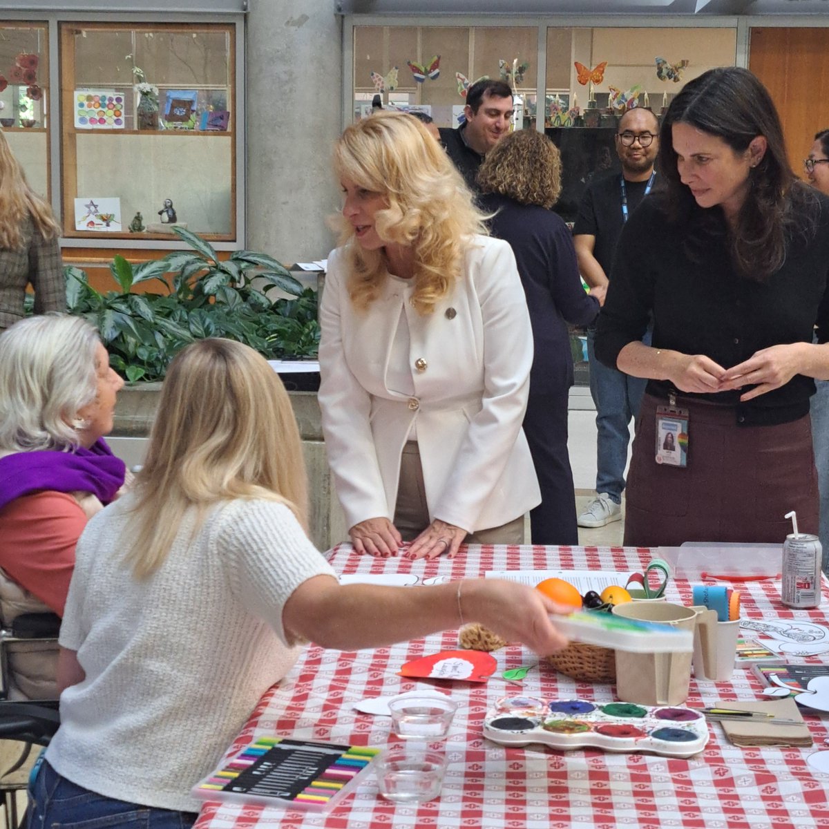 Baycrest's tweet photo. Today we celebrated #LTCEngage2025 at #Baycrest’s Apotex Centre, Jewish Home for the Aged with MPP Michelle Cooper (@MichelleC_PC). Residents, families and MPP Cooper came together for a holiday art activity and thoughtful conversations about the meaning of community in LTC. https://t.co/vSOoRIEBT6