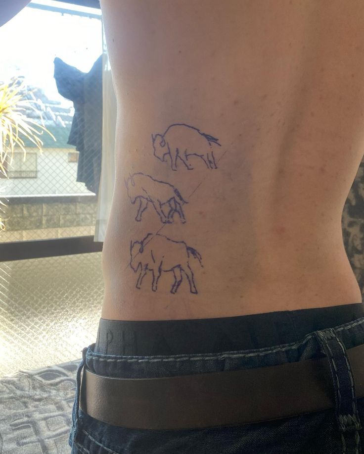 clovisleeping's tweet image. Fui até o último círculo infernal da minha galeria pra achar essas #waistcheckchb