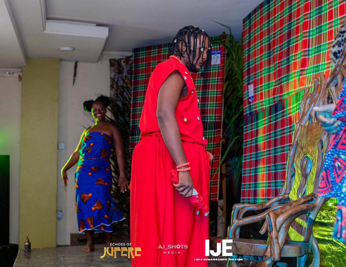 Amaka the dancer and song leader.

Theater is beautiful 🎭🥰