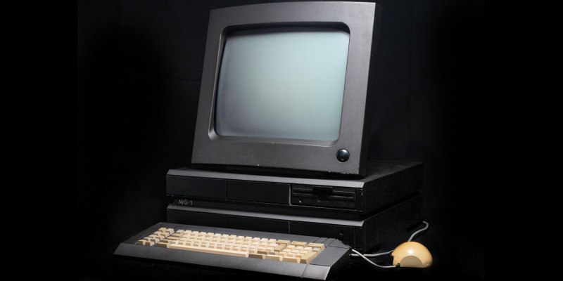 siliconecho's tweet photo. Whitechapel MG1: the mysterious British computer inspired by "The Hitchhiker's Guide to the Galaxy." 🖥️✨ A bold attempt at a Unix-like workstation with a unique GUI, featuring the ambitious (but flawed) NS 32016 chip. A rare ghost in IT history. 👻 #RetroTech #ComputingHistory https://t.co/SW7FWG6Rrw
