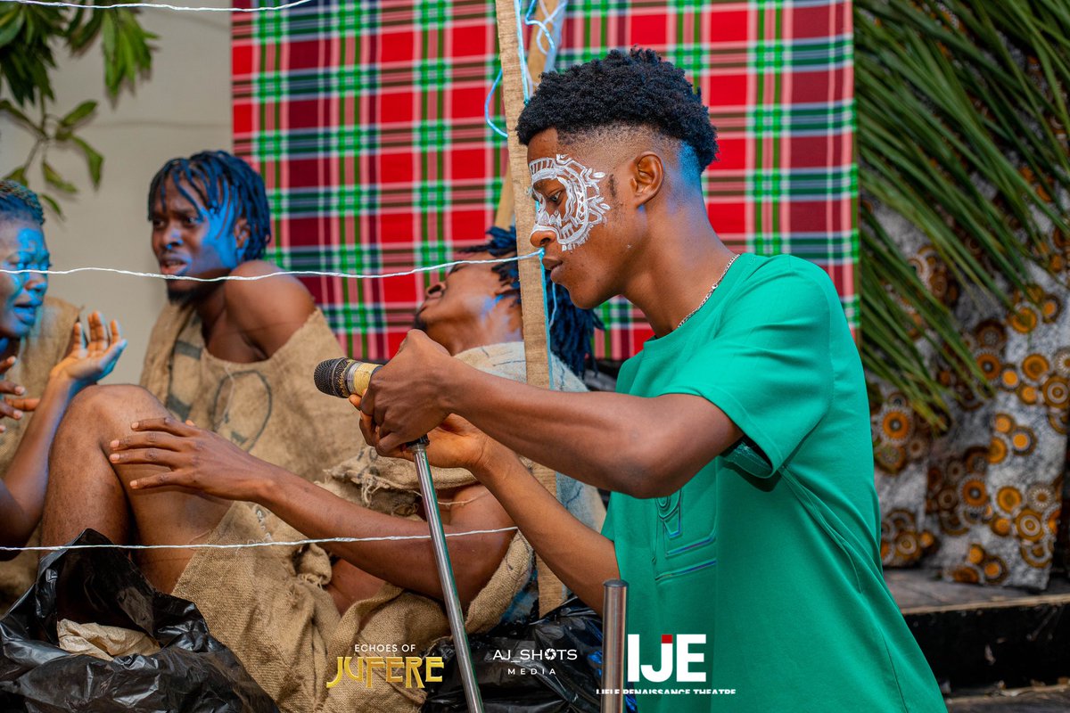 Agu Joseph Ikechukwu

Assistant stage manager.

Theatre just got bettter🍀🎭