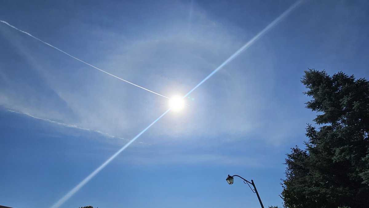TDawe1234444's tweet photo. @b_gimpl1234 This is Ontarrible today..
#Geoengineering
#Chaft https://t.co/xEMTkfFF9u