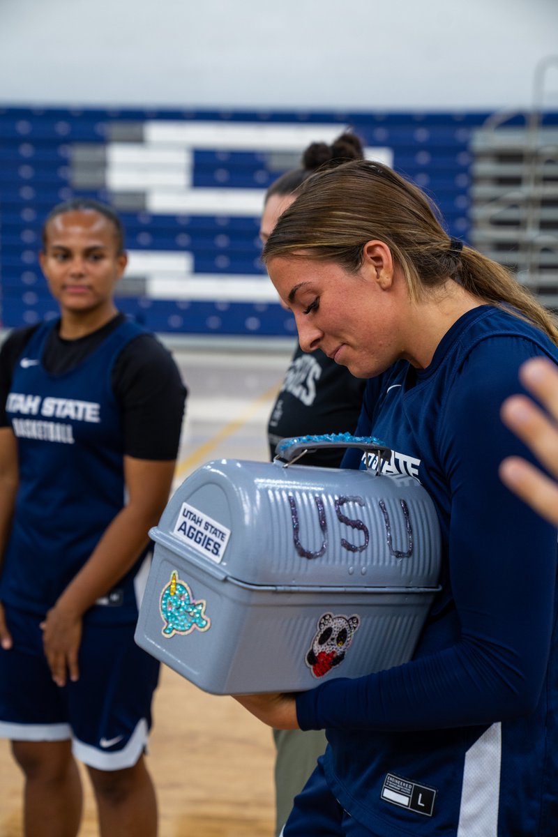 𝑫𝑬𝑭𝑬𝑵𝑺𝑰𝑽𝑬 𝑴𝑬𝑵𝑨𝑪𝑬

This week's Lunch Pail goes to Jamisyn!

#AggiesAllTheWay