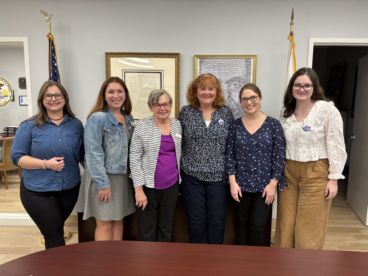 Thank you to <a href="/SenatorLaura/">Laura Murphy</a>  Senator Laura Murphy for taking time yesterday to meet with us and a few of our partners at her Des Plaines office. We discussed best ways to advocate legislators on issues facing older adults.  Her guidance and support is most appreciated!