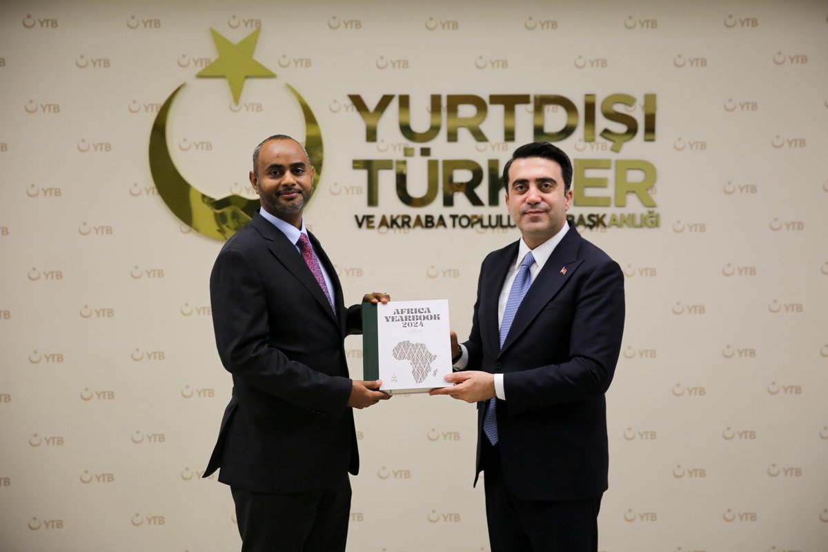 A. Hadi Turus (@haditurus) on Twitter photo Somali Limanlar ve Deniz Ulaştırma Bakanı Sn. Abdülkadir Muhammed Nur’u kurumumuz #YTB’de ağırladık.
Türkiye’de tamamladığı yükseköğreniminde edindiği birikim ve tecrübeyi ülkesine taşıyarak pek çok önemli vazife üstlenen Sn. <a href="/Amohamednur/">Abdulkadir Mohamed Nur</a>’un başarıları tüm Türkiye Mezunları Somali Limanlar ve Deniz Ulaştırma Bakanı Sn. Abdülkadir Muhammed Nur’u kurumumuz #YTB’de ağırladık.
Türkiye’de tamamladığı yükseköğreniminde edindiği birikim ve tecrübeyi ülkesine taşıyarak pek çok önemli vazife üstlenen Sn. <a href="/Amohamednur/">Abdulkadir Mohamed Nur</a>’un başarıları tüm Türkiye Mezunları
