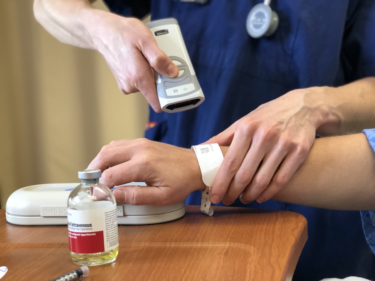 CodeCorp's tweet image. What if one scanner could reduce errors and save time?
CR2700’s two top buttons let clinicians multitask — like scanning meds with one button and specimens with another. Fewer devices, less retraining, more worry-free patient care with Code data capture: bit.ly/Code_2700.…