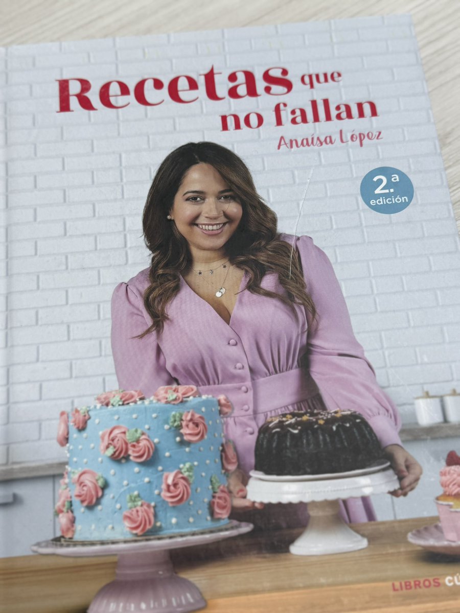 Estoy feliz de tener esta belleza que tenía años queriendo 🥹🥰❤️

Aunque me llegó con una raya en la portada 🥲