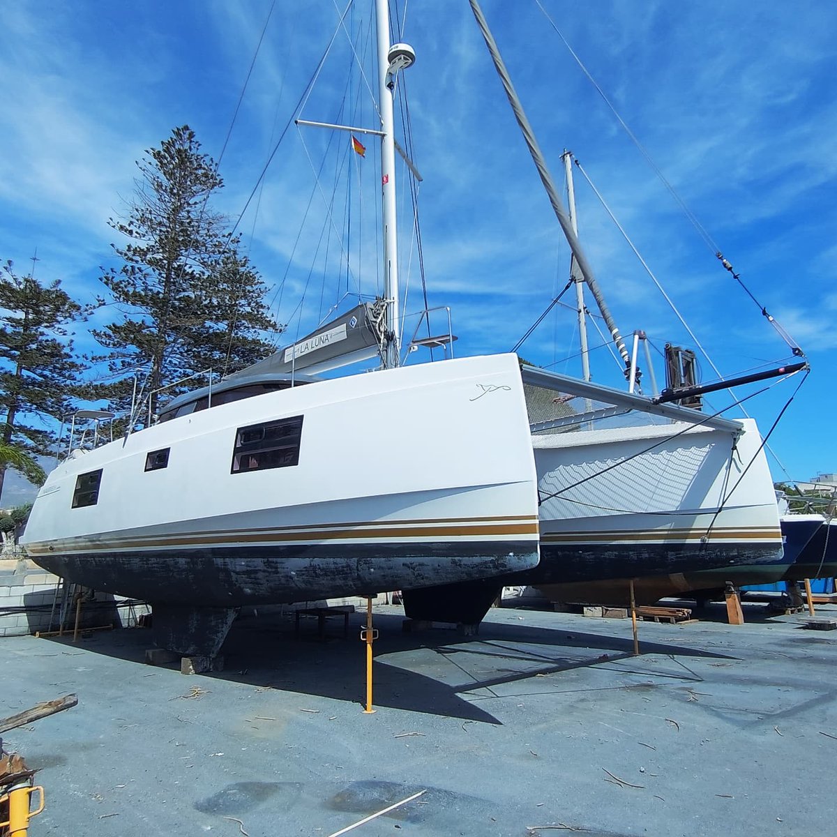 SurveysTheo's tweet photo. Recent Pre Purchase Condition Survey of a 2022 Nautitech Open 40.
An example of how 'new' boats still require thorough surveys.
#nautitech #open40 #sailing #catamaran #boating #yachting #boatbuying #marinesurvey #yachtsurvey #boatsurvey #catamaransurvey #boat https://t.co/KVQrSTgxrJ