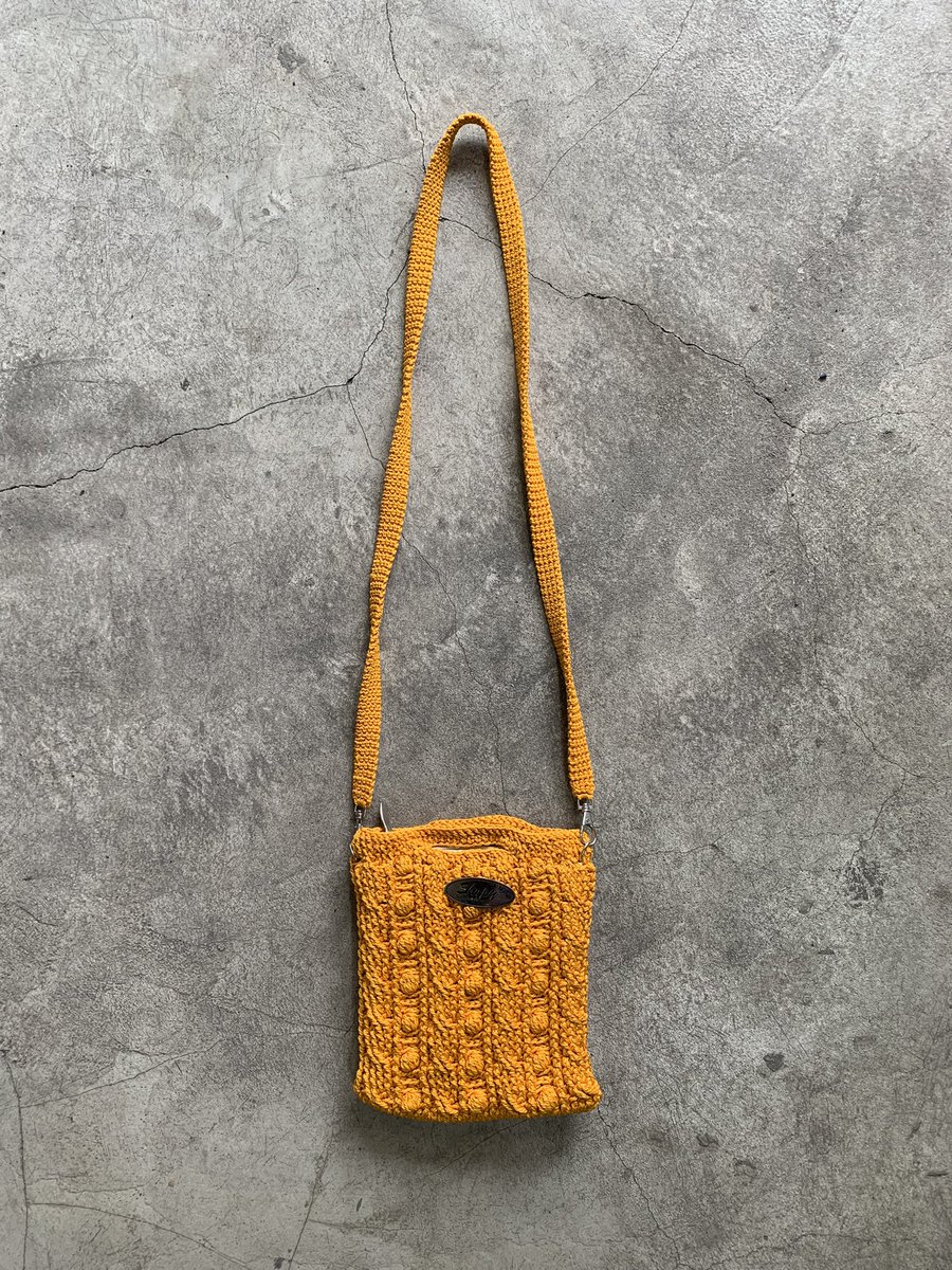 Permisi mau nawarin tas buatan ibu
Jika berminat bisa langsung DM ya😁