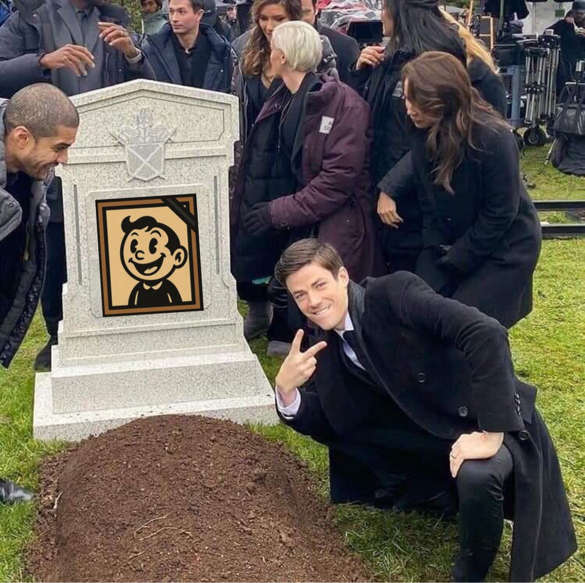 s6dsmil3y's tweet photo. @KleinerKanzler RIP 🙏🖤 https://t.co/NPFY5zC4BZ