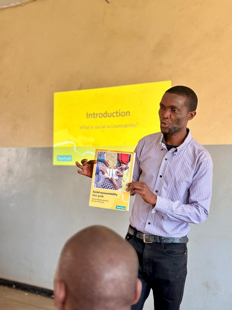 AE_Malawi's tweet photo. Today, we introduced a Social Accountability Program in Nathenje, bringing together key stakeholders; including church leaders, police, teachers, agricultural service providers, and health professionals, just to mention a few. https://t.co/3SeNYqweXP