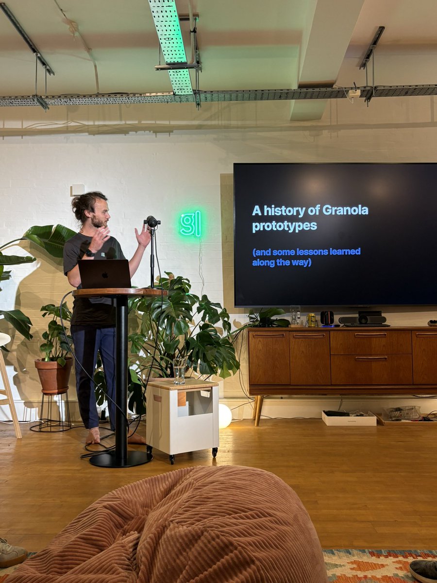 loved seeing the journey of <a href="/meetgranola/">Granola</a> design with <a href="/samstphenson/">Sam Stephenson</a> 👏