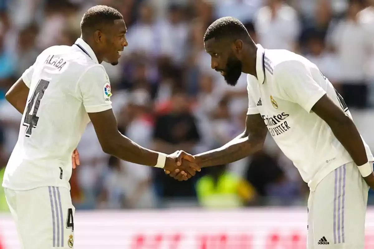 Alaba llegó gratis en el verano de 2021 y fue clave para ganar la decimocuarta.

Rüdiger llegó gratis en el verano de 2022 y fue clave para ganar la decimoquinta.

Solo queda agradecer y enseñarles la puerta de salida, fichajes rentabilizados.