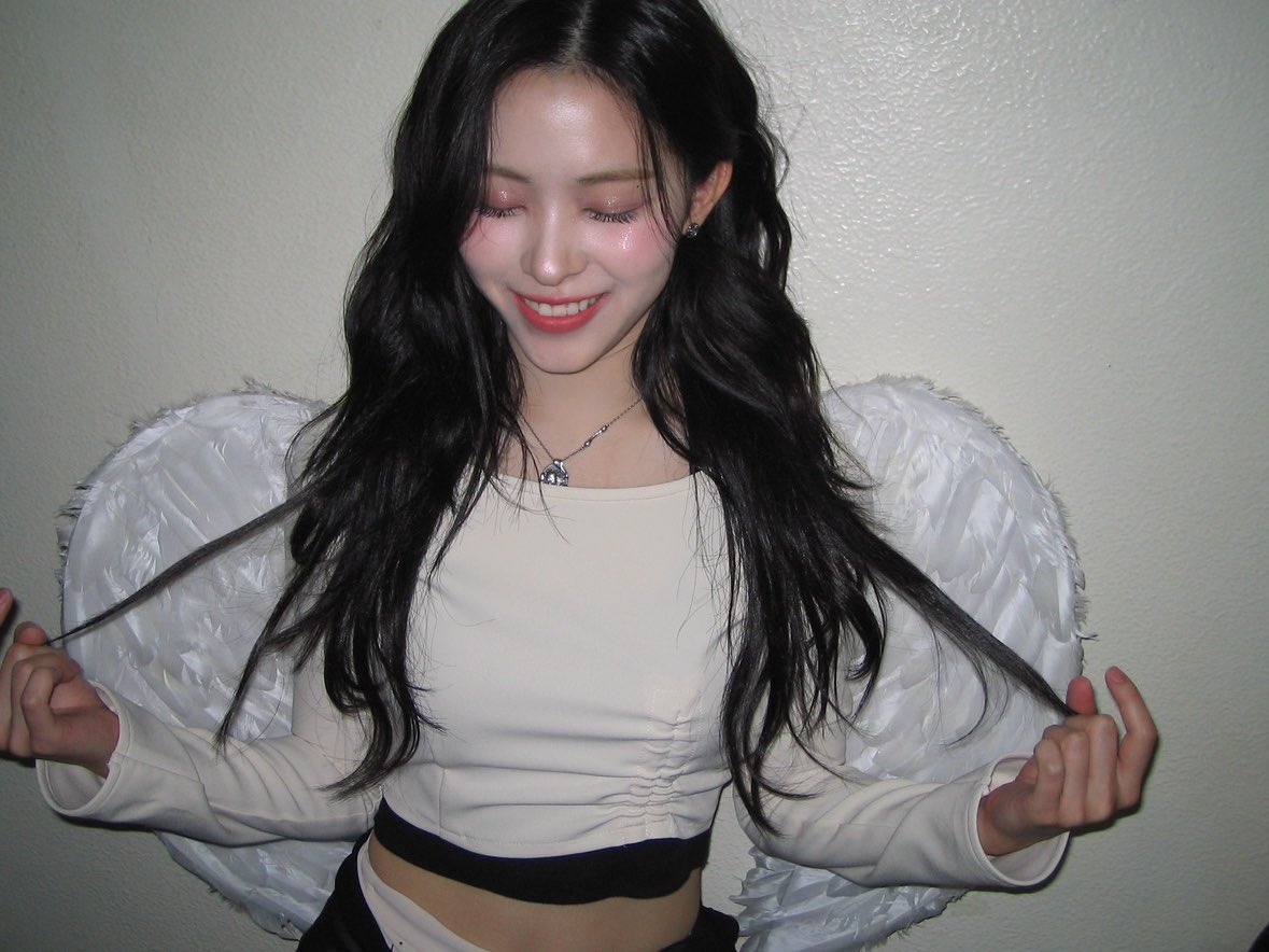 nongnoc_'s tweet photo. really wish they'd take pics for the official acc like this again https://t.co/cpfRvt4HYg