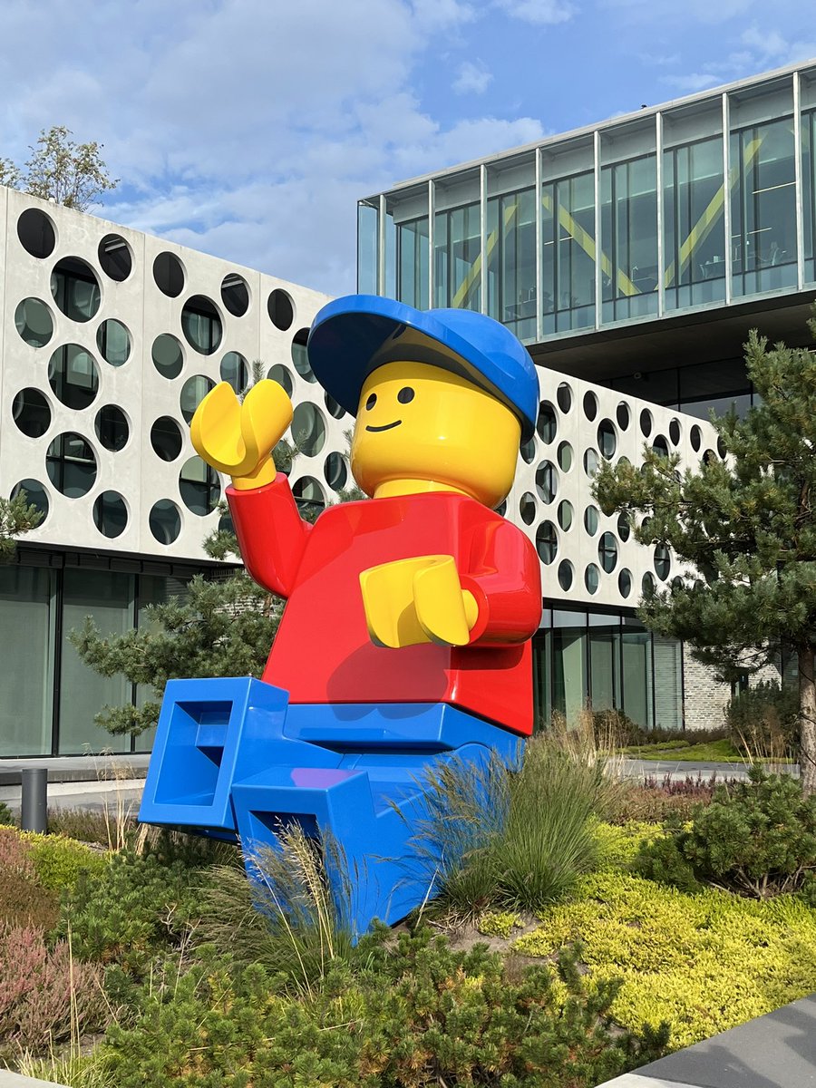 Ep8Script's tweet image. I was thrilled to be invited to take part in a @LEGOFortnite Game Jam two weeks ago! I’m a massive LEGO fan, and it was so exciting to visit The LEGO Group’s incredible campus.
The best part was meeting so many other creators - hopefully the first of many events like this! ❤️