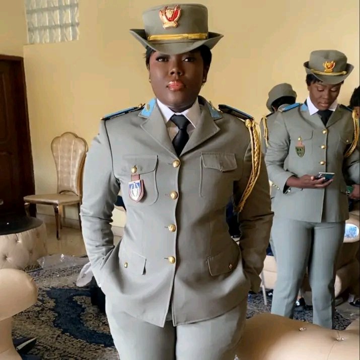 Congolaisd243's tweet image. #RDC: Perdre un match n’est pas une honte, mais détruire le stade l’est. Moi je suis fière d’être militaire, car même à la guerre on reste discipliné. Supporter c’est aussi garder la dignité et protéger notre pays. Aimons le Congo en le respectant @BerlonneBomo1 
    #Persévérant